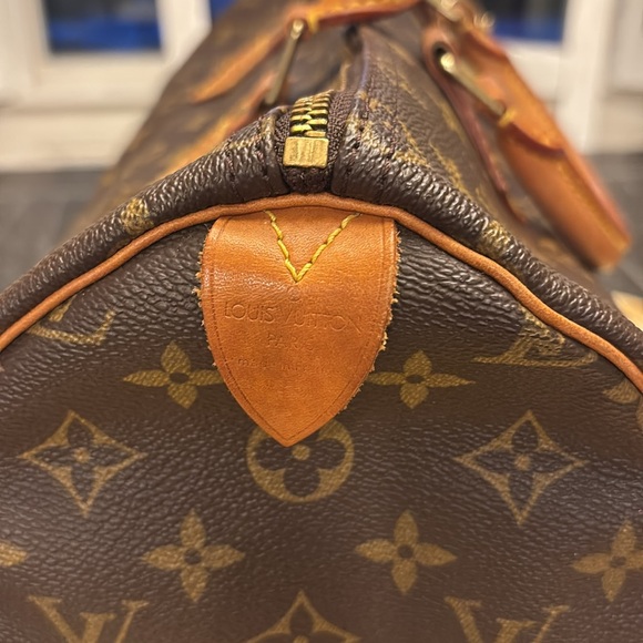 🚫🚫SOLD🚫🚫 LV speedy 35 w/COA - Picture 4 of 15